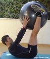 fitness ball-abdominal-fitball-pernas-exercicio