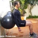 agachamento com fitball